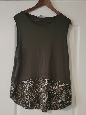 Michael Kors Sleeveless Military Green Floral Hem Blouse Tank Women's Size XL